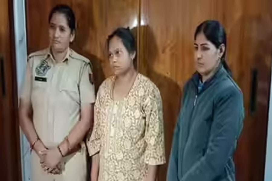 চরমে দাম্পত্য কলহ, রাগে স্বামীর মাথায় শিল-নোড়ার আঘাত স্ত্রীর! ঘটনাস্থলেই মৃত্যু