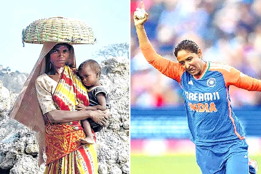 নীলকন্যার দৌড়, দেখছে তো অন্য ‘কোনি’-রা?