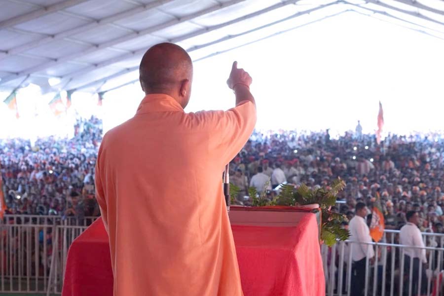 ‘মাফিয়াদের হাতে ক্ষমতা নয়, বিহারে বদল আসছে’, ভোট প্রচারে গিয়ে বললেন যোগী