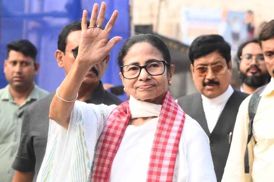 ‘আমার সঙ্গে খেলতে যেও না’, কপ্টার বিভ্রাটে বিজেপিকে নিশানা মমতার