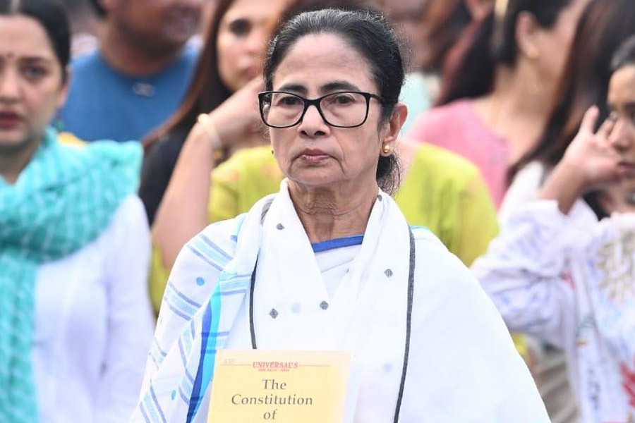 ‘বিহারে কটা রোহিঙ্গা পেলেন?’, SIR নিয়ে চড়া সুরে বিজেপি-কমিশনকে তোপ মমতার