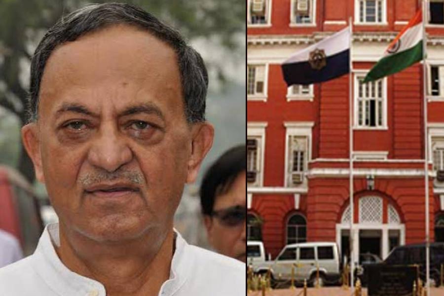 প্রাক্তন মন্ত্রী মণীশ গুপ্তর নামে ভুয়া প্রোফাইল খুলে সাইবার জালিয়াতি, তদন্তে লালবাজার