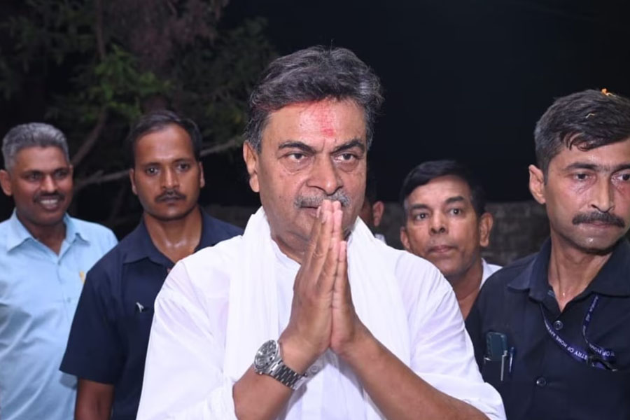 জয়ের পর বিহারে ‘সাফাই’ অভিযান বিজেপির, সাসপেন্ড প্রাক্তন কেন্দ্রীয় মন্ত্রী রাজকুমার সিং