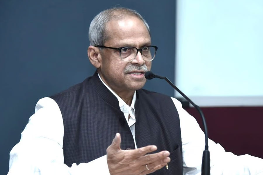 ‘SIR মানে সরকার ভোটার নির্বাচন করছে’, বিতর্ক উসকে মন্তব্য নির্মলার অর্থনীতিবিদ স্বামীর