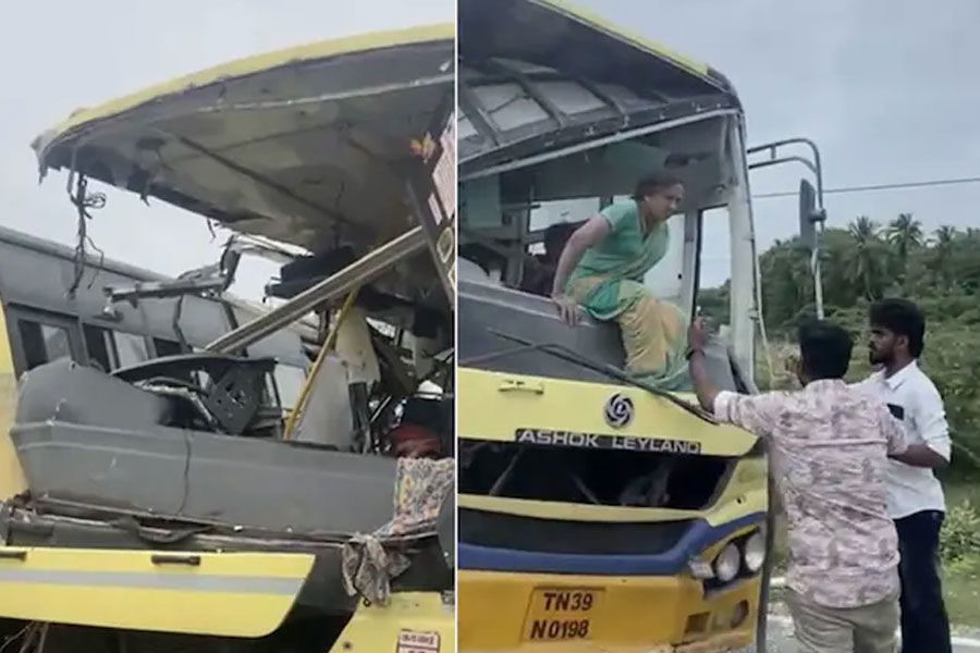 তামিলনাড়ুতে দু’টি বাসের মুখোমুখি সংঘর্ষ, নিহত অন্তত ১০, আহতদের উদ্ধারে হিমশিম অবস্থা