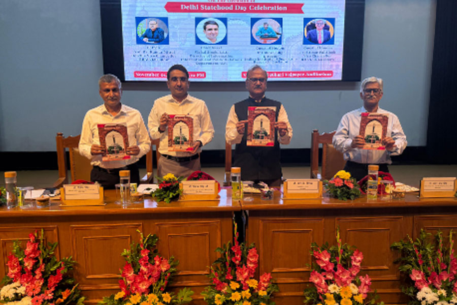 লখনউয়ে পালিত দিল্লি প্রতিষ্ঠা দিবস, বর্ণাঢ্য অনুষ্ঠানে ঐক্য ও সংস্কৃতির সুচারু মেলবন্ধন