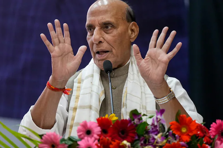 ‘কট্টা নয়, বিহারে এখন ক্ষেপণাস্ত্র তৈরি হবে’, আরজেডিকে আক্রমণ রাজনাথের