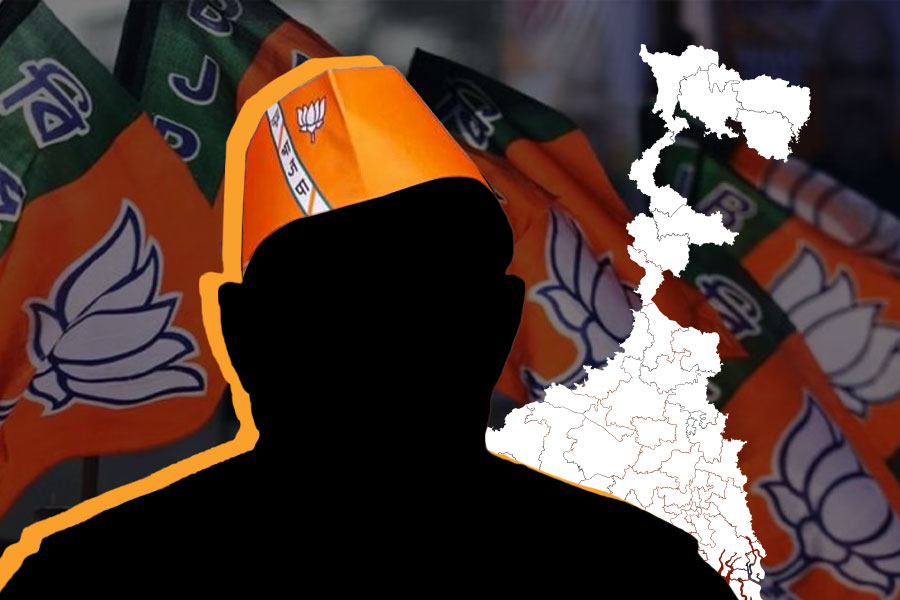 ঢুকছে বেনোজল, বাড়ছে অন্তর্দ্বন্দ্ব! ‘যোগদান মেলা’য় সংযম চাইছে ‘সাবধানী’ বঙ্গ বিজেপি