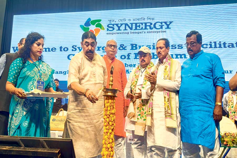 বীরভূম ও মুর্শিদাবাদে ১৮৫০ কোটি বিনিয়োগের প্রস্তাব, তৈরি হবে ৪৩ হাজার কর্মসংস্থান