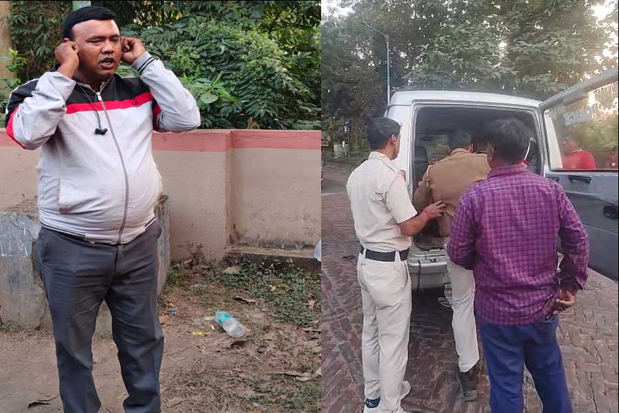 মেয়েদের স্কুলের সামনে দাঁড়িয়ে যৌনাঙ্গ প্রদর্শন! অভিযুক্তকে গণধোলাই জনতার 