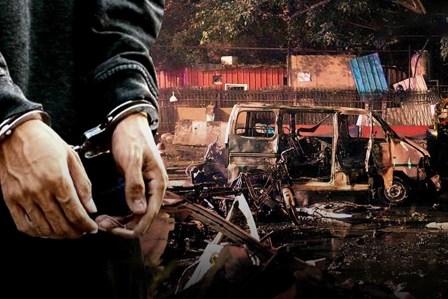 কীভাবে তৈরি হত ‘জেহাদি ডাক্তার’? দিল্লি বিস্ফোরণের শিকড় বাংলাদেশ-তুরস্কে! গ্রেপ্তার মৌলবী