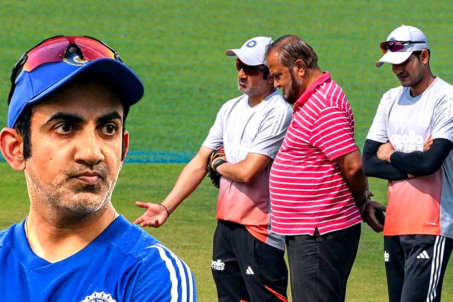গম্ভীরের ‘গোয়ার্তুমি’তে হারল ভারত, আবদারি পিচের আত্মঘাতী চালে ‘হারল’ টেস্ট ক্রিকেটও