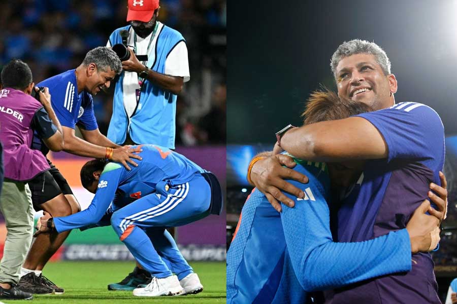 ‘ওরা প্রাণপাত করেছে ট্রফিটার জন্য’, দেশের জার্সি না পাওয়া অমল এখন ‘বিশ্বজয়ী’
