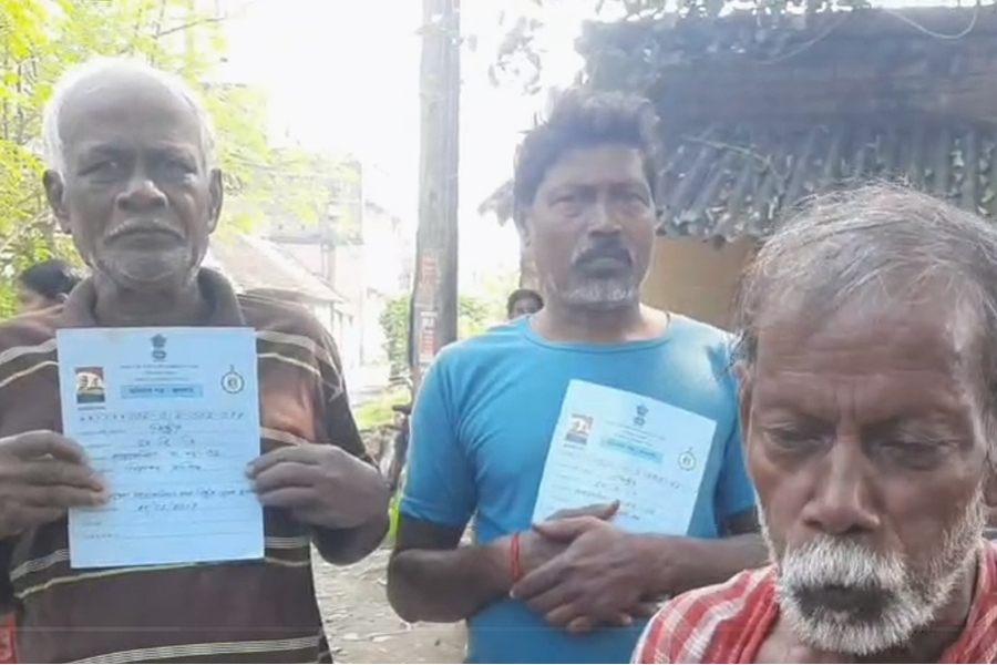 আদালতের গুঁতো! এসআইআরের মাঝেই শুরু ১০০ দিনের কাজের জব কার্ড ম্যাপিং