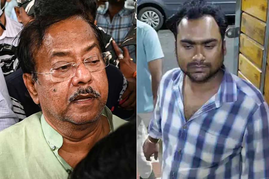 আগেও ৪ বার পুলিশের জালে, জ্যোতিপ্রিয়র উপর ‘হামলাকারী’ মানসিক ভারসাম্যহীন!