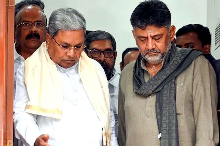 ‘দ্বন্দ্ব নেই, আমরা ঐক্যবদ্ধ’, ব্রেকফাস্ট টেবিলে আলোচনা সেরেই ঘোষণা শিব-সিদ্দার