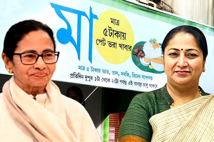 মমতার ‘মা ক্যান্টিন’কে নকল! দিল্লির ১০০ এলাকায় ৫ টাকায় থালি বিজেপির