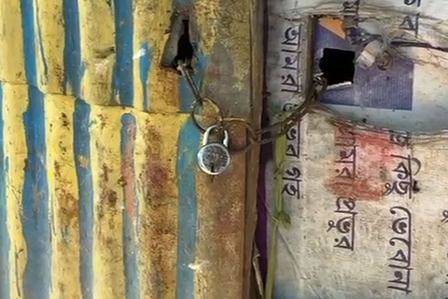 আচমকা উধাও বহু, মধ্যমগ্রামে ঘরছাড়া ওঁরা!