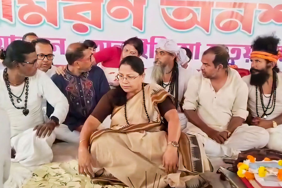 ‘বিজেপি চাইলে আমার জীবনের বিনিময়ে মতুয়াদের ভারতে রাখুক’, অনশনে মমতাবালা