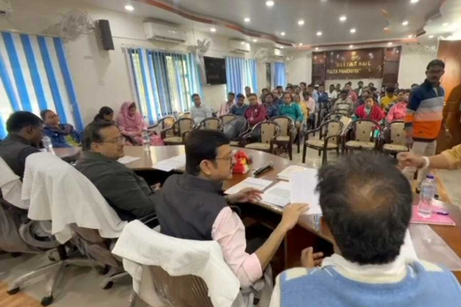 ফলতায় মৃত ভোটার নিয়ে বিজেপির দাবি ওড়ালেন কমিশনের বিশেষ পর্যবেক্ষক