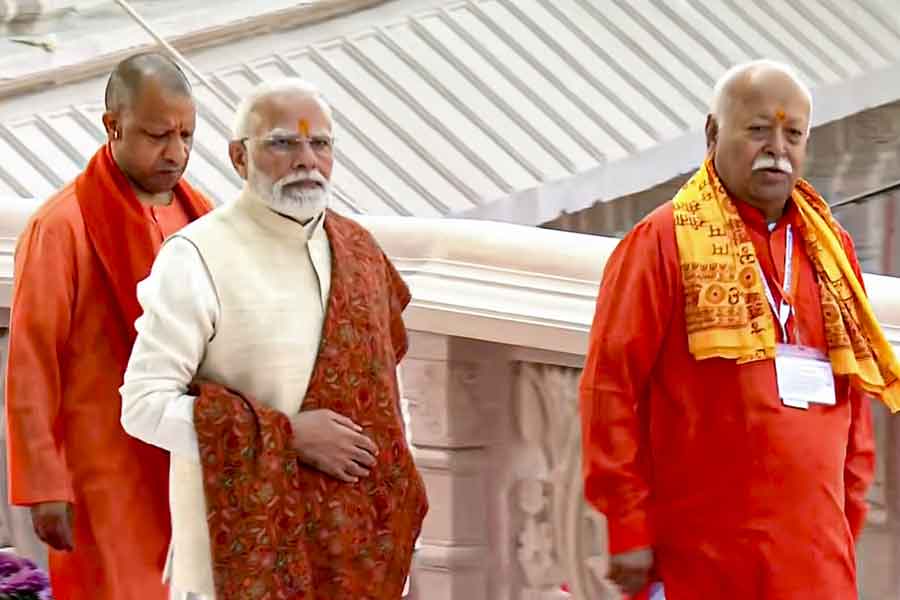 হিন্দুরাষ্ট্রের মোহনবাঁশি! অযোধ্যায় ১০০০ বছরের ভারতের ছবি আঁকলেন মোদি-যোগী-ভাগবত