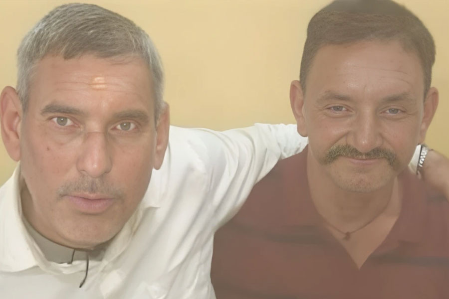 বার্ধক্যে ‘ধাক্কা’ খেতেই ফিরল কৈশোরের দুর্ঘটনায় হারানো স্মৃতি, ৪৫ পর বাড়িতে ‘মৃত’ ছেলে!