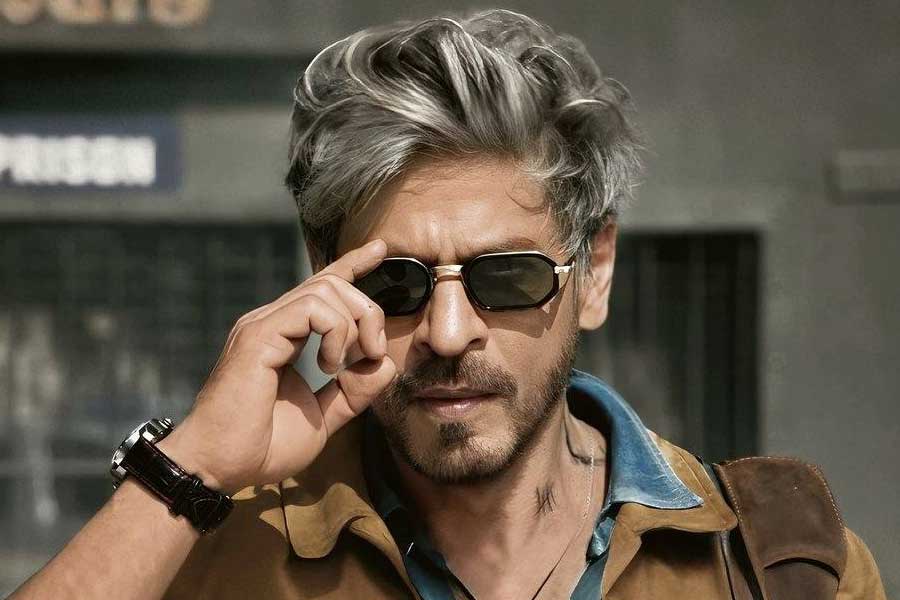 শাহরুখই আসল ভিলেন, ‘কিং’ সিনেমায় ‘খতরনাক’ খলচরিত্রে বাদশা, নিজেই ফাঁস করলেন প্লট!