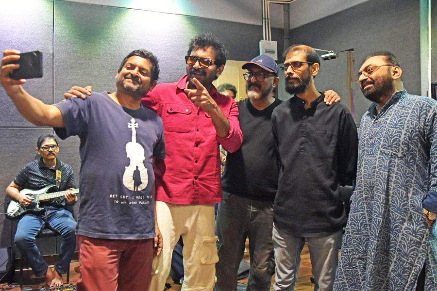 ‘জুজু-জলফড়িং’ মিলেমিশে একাকার, ২২ নভেম্বর সঙ্গীতশিল্পীদের ‘মহাগঠবন্ধন’ দেখবে কলকাতা