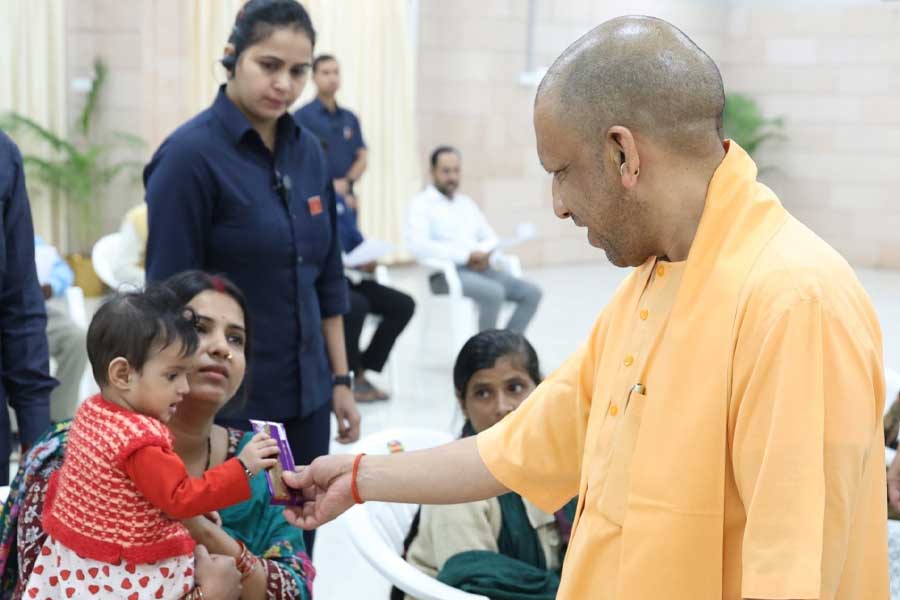 ‘নিরাপত্তা ও মর্যাদাই সর্বোচ্চ অগ্রাধিকার’, জনতা দর্শন থেকে আশ্বাস যোগীর