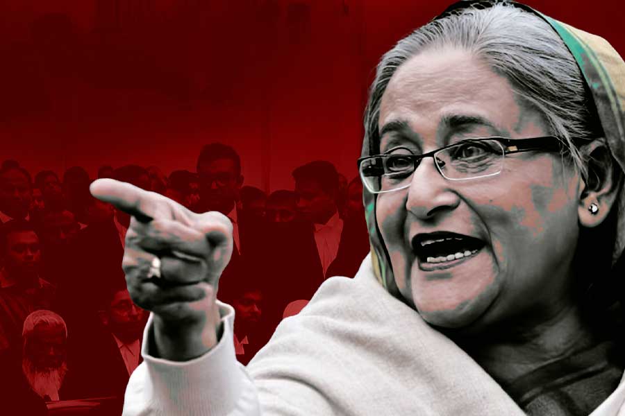 বিচার না প্রহসন? ফাঁসির সাজা ঘোষণার পর গর্জে উঠলেন শেখ হাসিনা