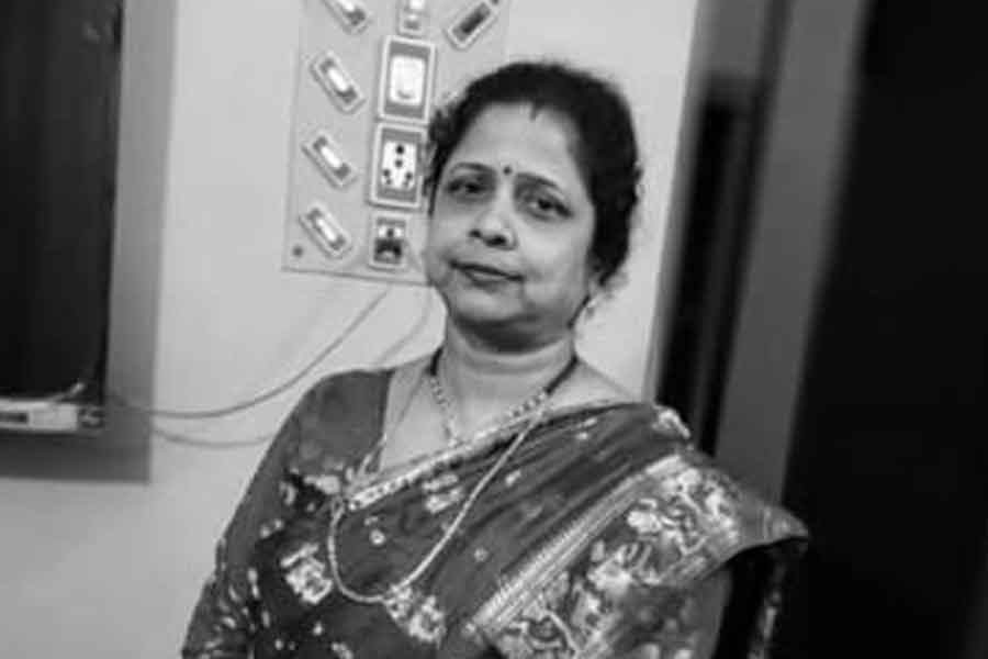 SIR-এর চাপে চরম সিদ্ধান্ত মহিলা BLO-র!