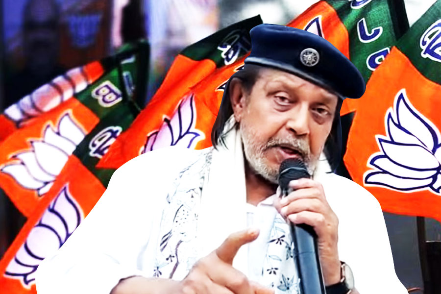 ছাব্বিশে হারলেই অস্তিত্ব শেষ! এ কী বললেন মিঠুন?