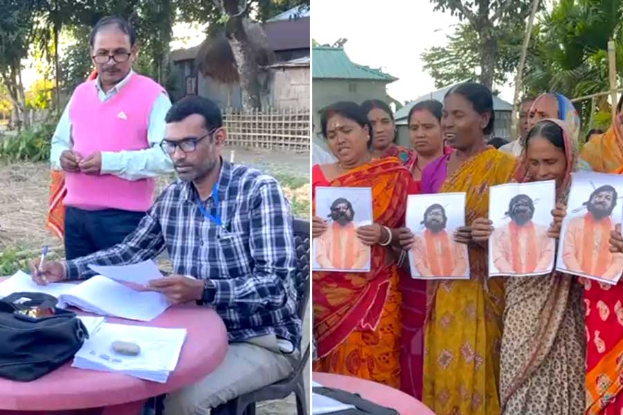 নিশীথ প্রামাণিকের পোস্টারে কালি মাখিয়ে অভিনব  SIR বিক্ষোভ কোচবিহারে!