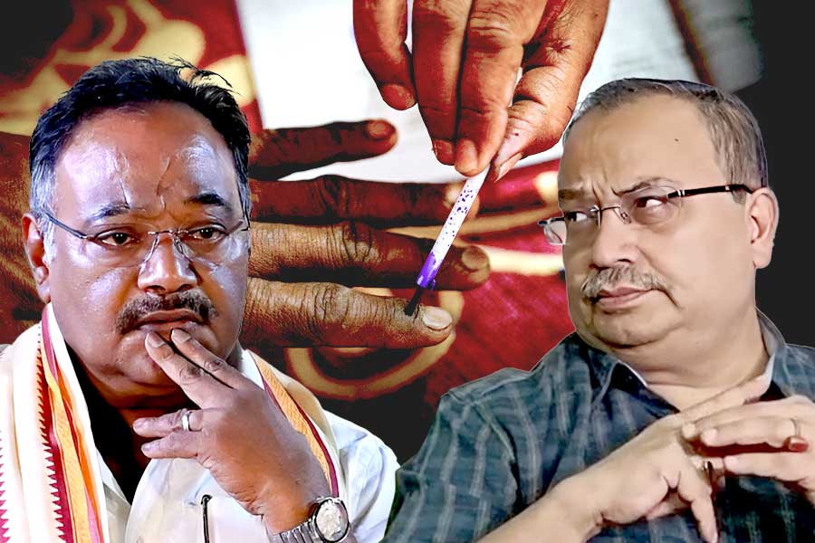 বাংলায় একাধিক মৃত্যুর দায় কার? তরজায় তৃণমূল-বিজেপি