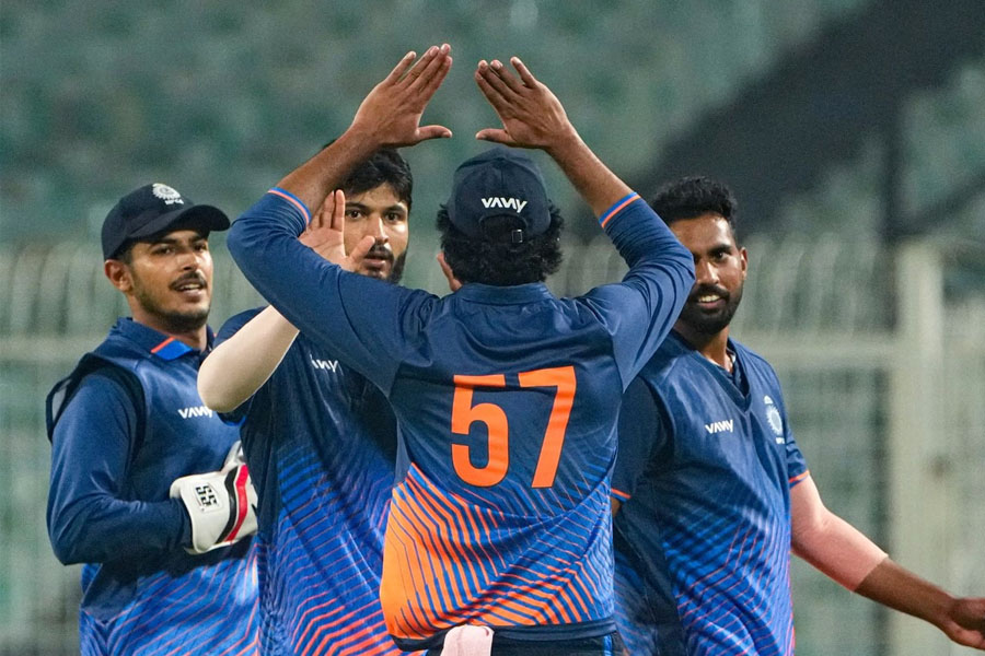 যাদবপুরের মাঠে বিপক্ষকে ‘নয়ছয়’, সৈয়দ মুস্তাক আলিতে ইতিহাস অখ্যাত বোলারের