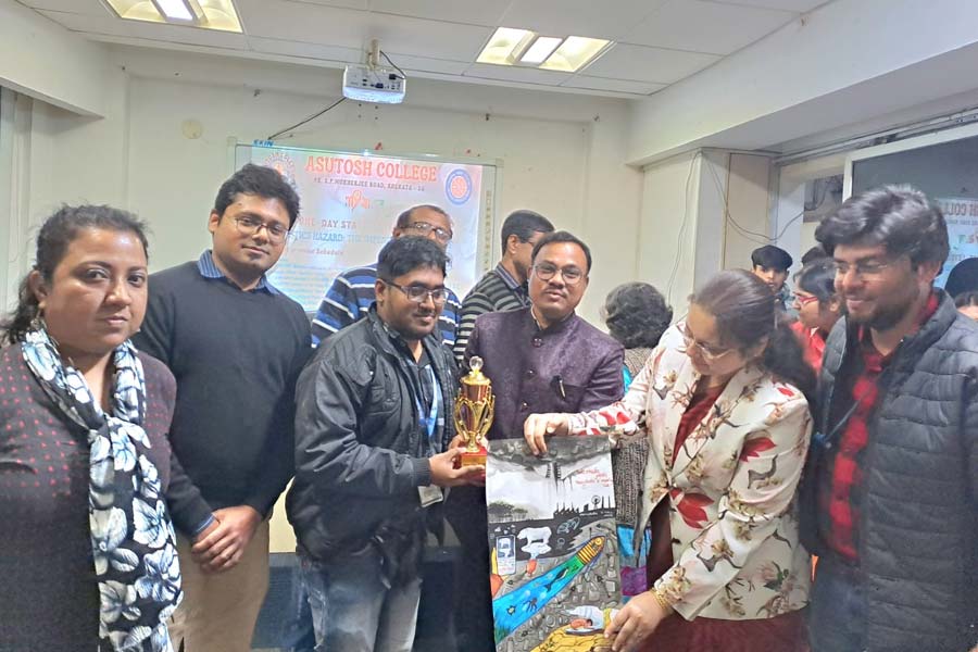 প্লাস্টিক দূষণ রোধে সচেতনতার পাঠ আশুতোষ কলেজে, আয়োজিত ১ দিনের রাজ্য স্তরের সেমিনার