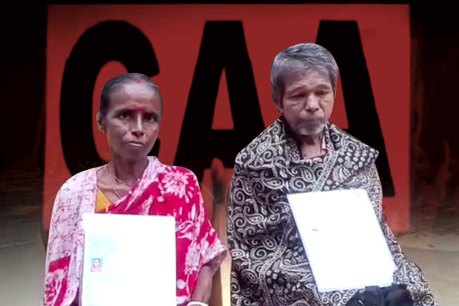 মিলল নাগরিকত্ব, CAA-তে আবেদনের একমাসের মধ্যেই ভারতীয় হলেন ‘বাংলাদেশি’ দম্পতি