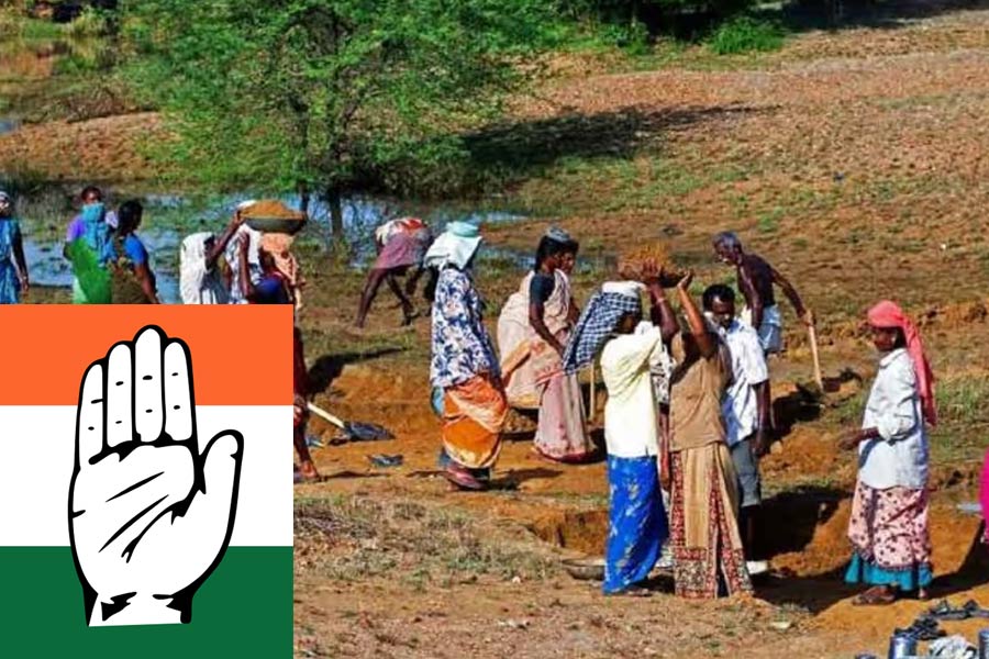 ১০০ দিনের কাজে বাদ ‘মহাত্মা’, কেন্দ্রের বিরুদ্ধে কৃষক-শ্রমিক ঐক্য গড়তে তৎপর কংগ্রেস