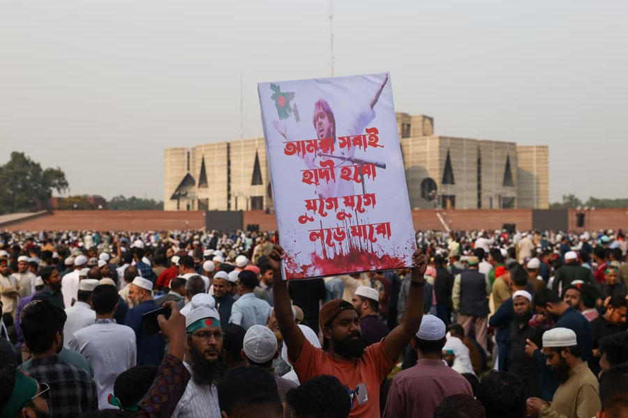 মৌলবাদের দাপটে মুছল ‘বঙ্গবন্ধু’র ঐতিহ্য, ঢাকা বিশ্ববিদ্যালয়ের হস্টেলের নয়া নাম ‘ওসমান হাদি’