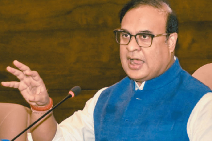 ‘পদ্মাপাড়ে হিন্দুরা নির্যাতিত’, অশান্ত বাংলাদেশ নিয়ে সাফ কথা হিমন্তের
