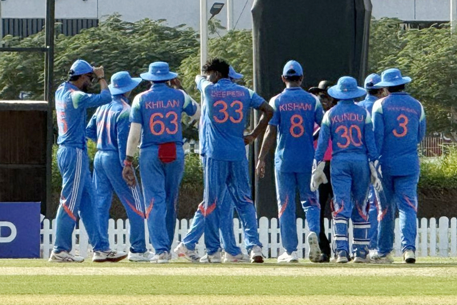 ব্যাটে বলে দুর্ধর্ষ কণিষ্ক, যুব এশিয়া কাপে পাকিস্তানকে হারিয়ে সেমিফাইনালে ভারত