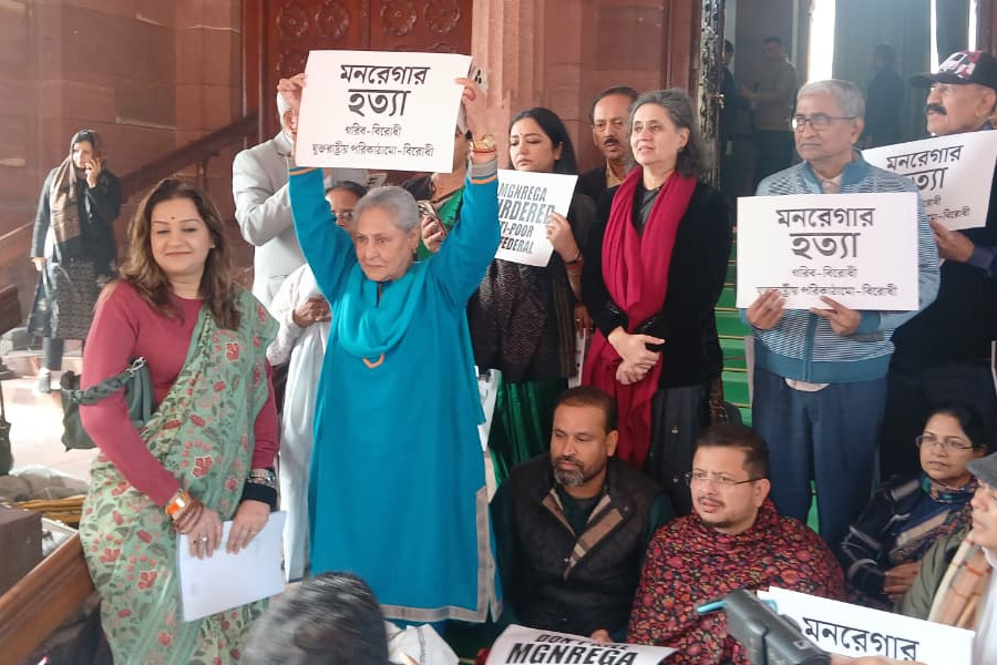 ‘বাংলায় আবার মমতার সরকার’, শীতকালীন অধিবেশনের শেষদিন ভবিষ্যদ্বাণী বাংলার মেয়ে জয়ার