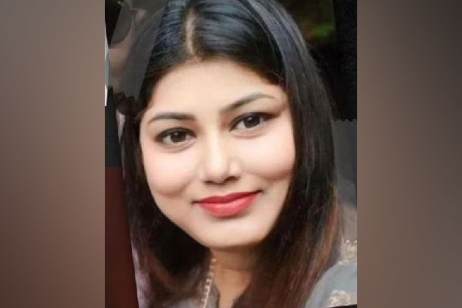 অপসারিত তৃণমূল পঞ্চায়েত প্রধান ‘বাংলাদেশি’ লাভলি খাতুনের নাম খসড়া ভোটার তালিকায়!