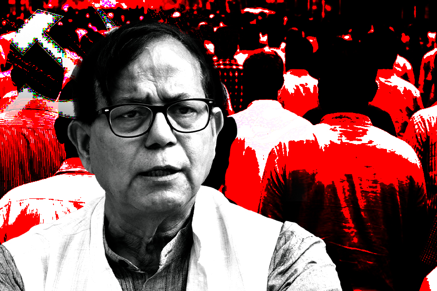 তৃণমূলের ধাঁচেই পথে নামলেও বিসমিল্লায় গলদ! ‘বাংলা বাঁচাও যাত্রা’ কি বাঁচাতে পারবে সিপিএমকে?