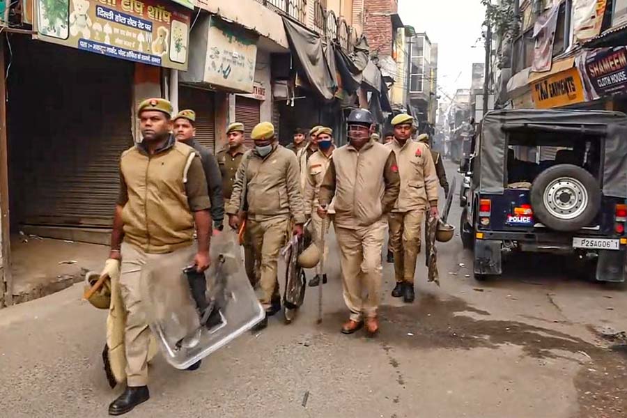 বারাণসীতে ‘বাংলাদেশি’ সন্দেহে তল্লাশি অভিযান, ‘সকলেই পশ্চিমবঙ্গের বাসিন্দা’, বলছে পুলিশ