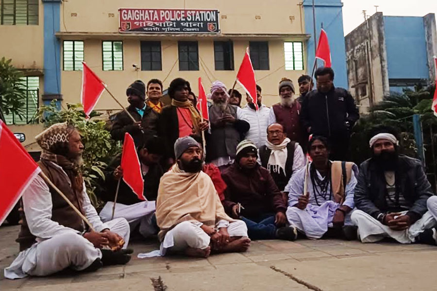 অভিযুক্তদের গ্রেপ্তারির দাবিতে শুরু বিক্ষোভ, ৫ জানুয়ারি পথ অবরোধের ডাক মমতাবালাপন্থী মতুয়াদের
