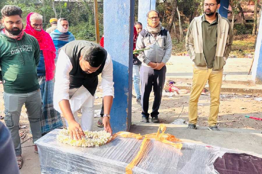 পাক জেলে রহস্যমৃত্যু! কেন্দ্রের তৎপরতায় কাঁথিতে ফিরল বাঙালি মৎস্যজীবীর দেহ