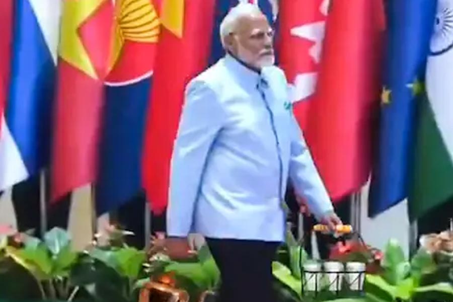 আন্তর্জাতিক সম্মেলনে চা বিক্রি করছেন মোদি! কংগ্রেসের AI ভিডিও ঘিরে বিতর্ক তুঙ্গে