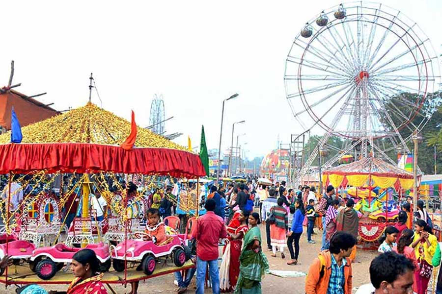 পৌষমেলার স্টল বুকিংয়ের প্রথম দিনেই বিপুল সাড়া, ওয়েবসাইট বিভ্রাটে অসন্তোষ একাংশের