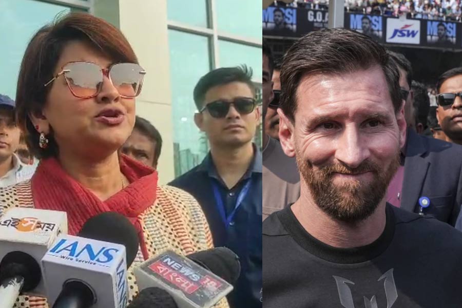 যুবভারতীর বিশৃঙ্খলায় নিন্দা রচনার, ছবি তোলা প্রসঙ্গে বললেন, ‘সামনে থেকে মেসির খেলা দেখেছি’